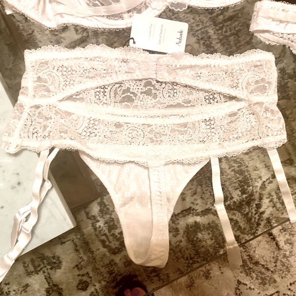 Aubade NWT White 3pc 34 B bra & 2 SM bottoms) leaver lace (most expensive lace) - Picture 11 of 14